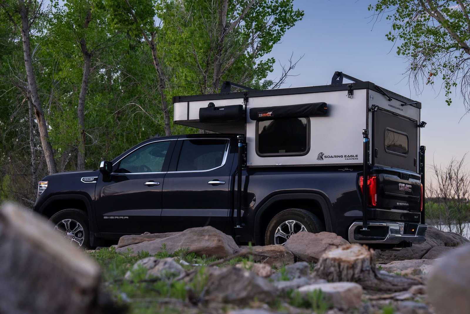 OV-X 5.5 truck topper camper